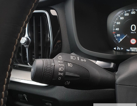 Volvo V60 cena 139900 przebieg: 95268, rok produkcji 2020 z Radzyń Podlaski małe 407
